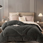 Gruby i ciężki koc zimowy z podszyciem sherpa – miękka i puszysta narzuta na zimę