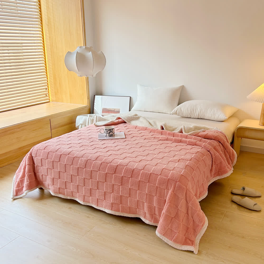 Miękki koc sherpa z fakturą szachownicy