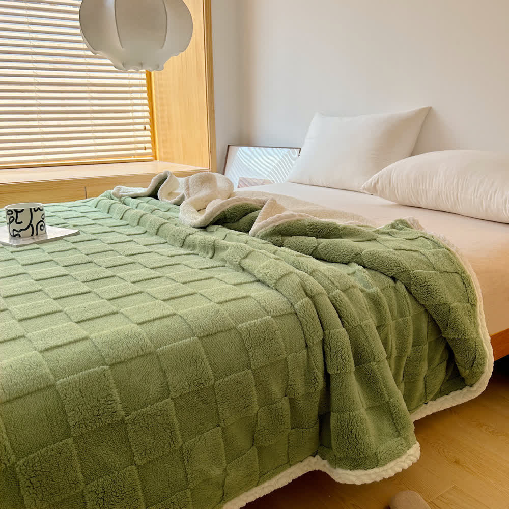 Miękki koc sherpa z fakturą szachownicy