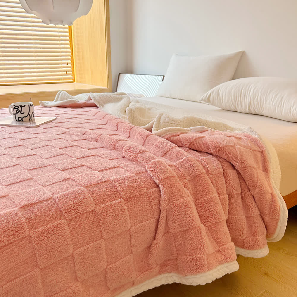 Miękki koc sherpa z fakturą szachownicy