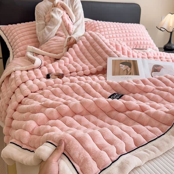 Miękki koc polarowy w kratę do użytku całorocznego