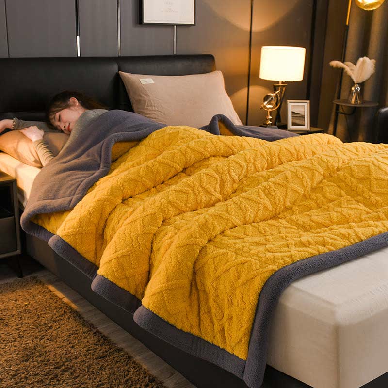 Gruby, luksusowy koc z mikro fibry – ciepły i miękki pled na chłodne dni