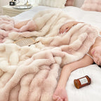 Luksusowy aksamitny koc z imitacji futra królika