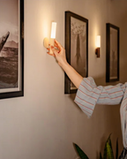 Bezprzewodowy Drewniany Kinkiet Ścienny – Styl i Funkcjonalność w Jednym