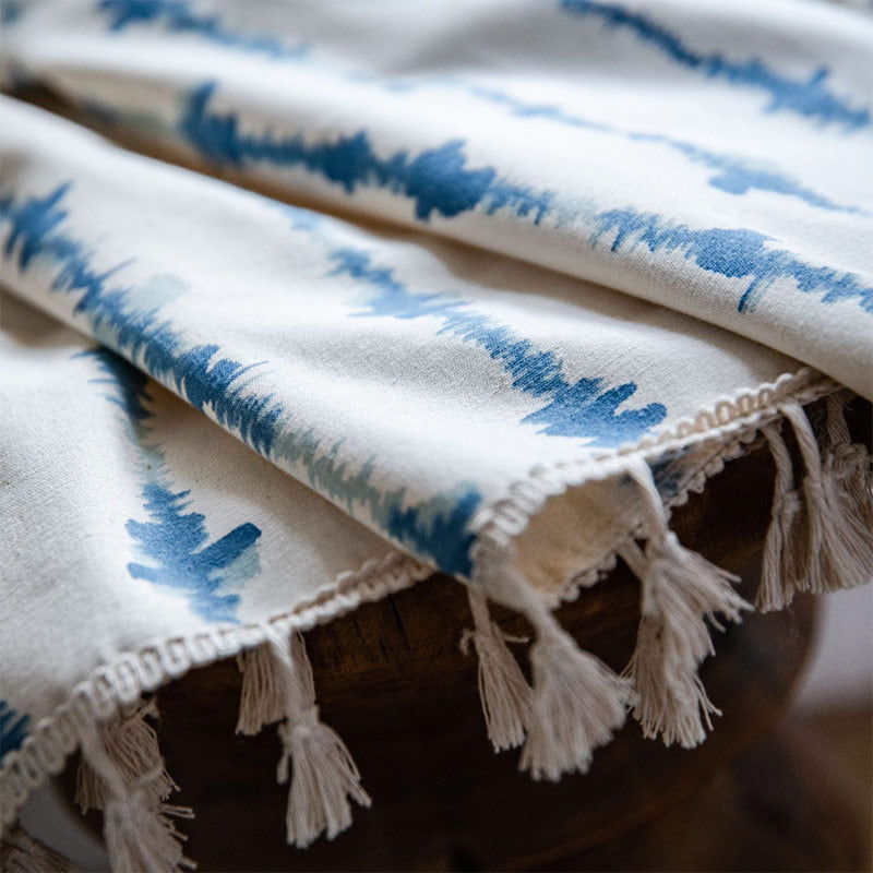 Biało-niebieskie zasłony w wzór EKG z bawełny i lnu