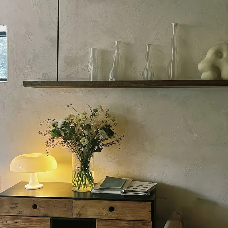 Przenośna lampka LED „Grzybek” – stylowa, bezprzewodowa i ładowalna