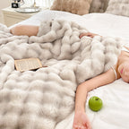 Luksusowy aksamitny koc z imitacji futra królika