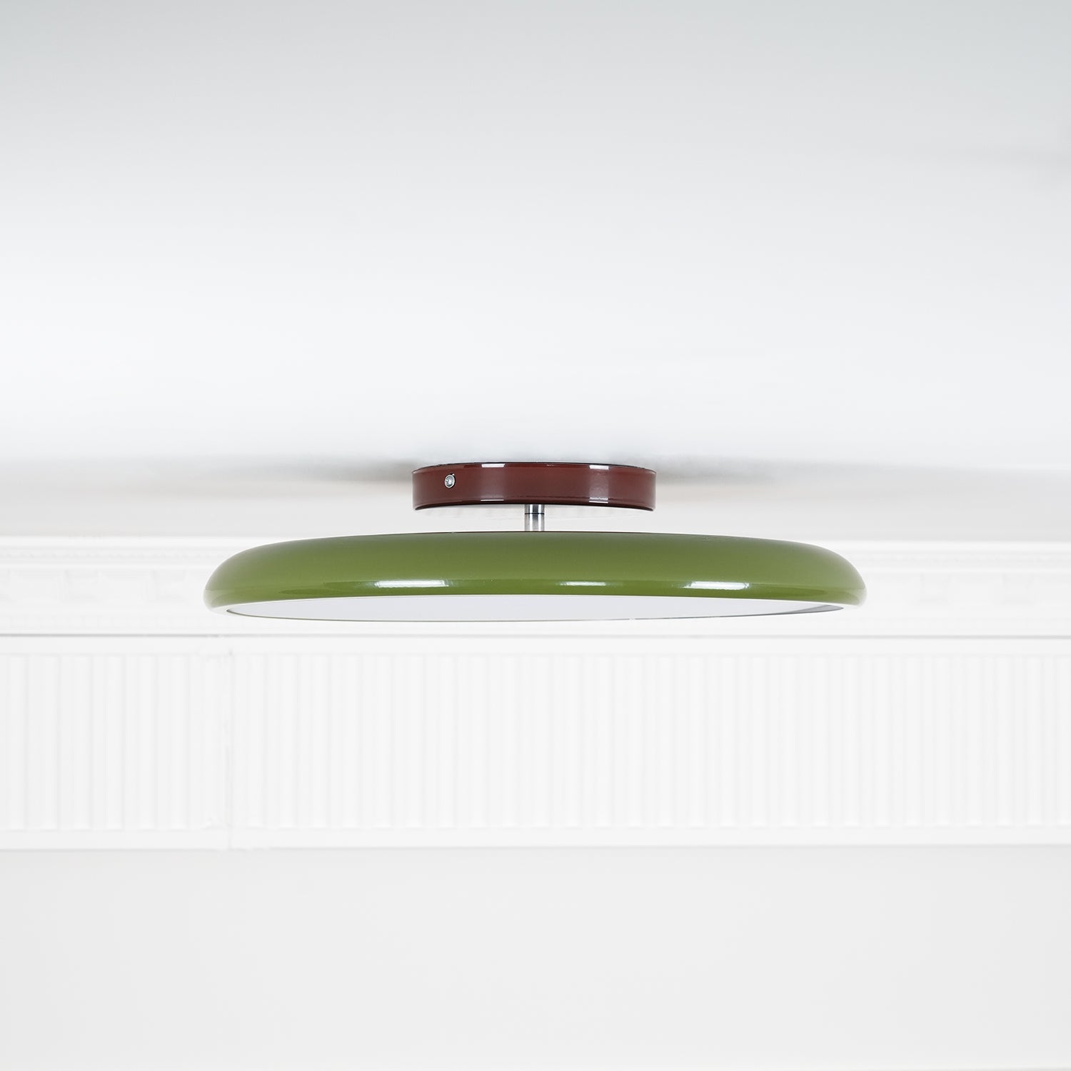 Regulowana Lampa Sufitowa LED – Kolorowe Światło do Sypialni i Salonu