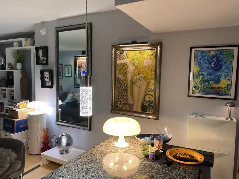 Przenośna lampka LED „Grzybek” – stylowa, bezprzewodowa i ładowalna