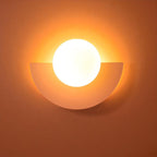 Kinkiet LED ArcNord – Nowoczesna Lampa Ścienna w Stylu Nordic