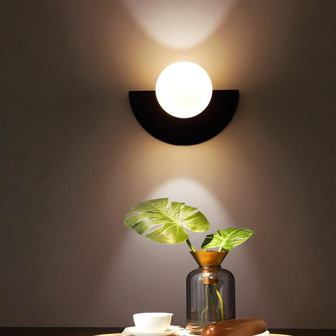 Kinkiet LED ArcNord – Nowoczesna Lampa Ścienna w Stylu Nordic