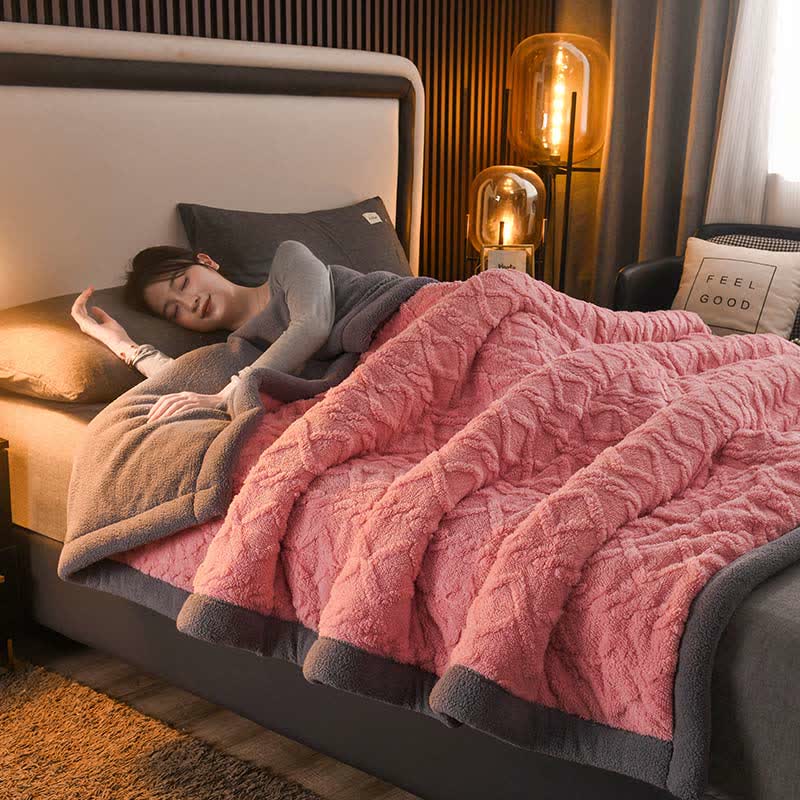 Gruby, luksusowy koc z mikro fibry – ciepły i miękki pled na chłodne dni
