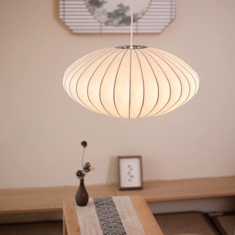 Jedwabna Lampa Wisząca Japandi – Elegancja i Spokój w Minimalistycznym Stylu